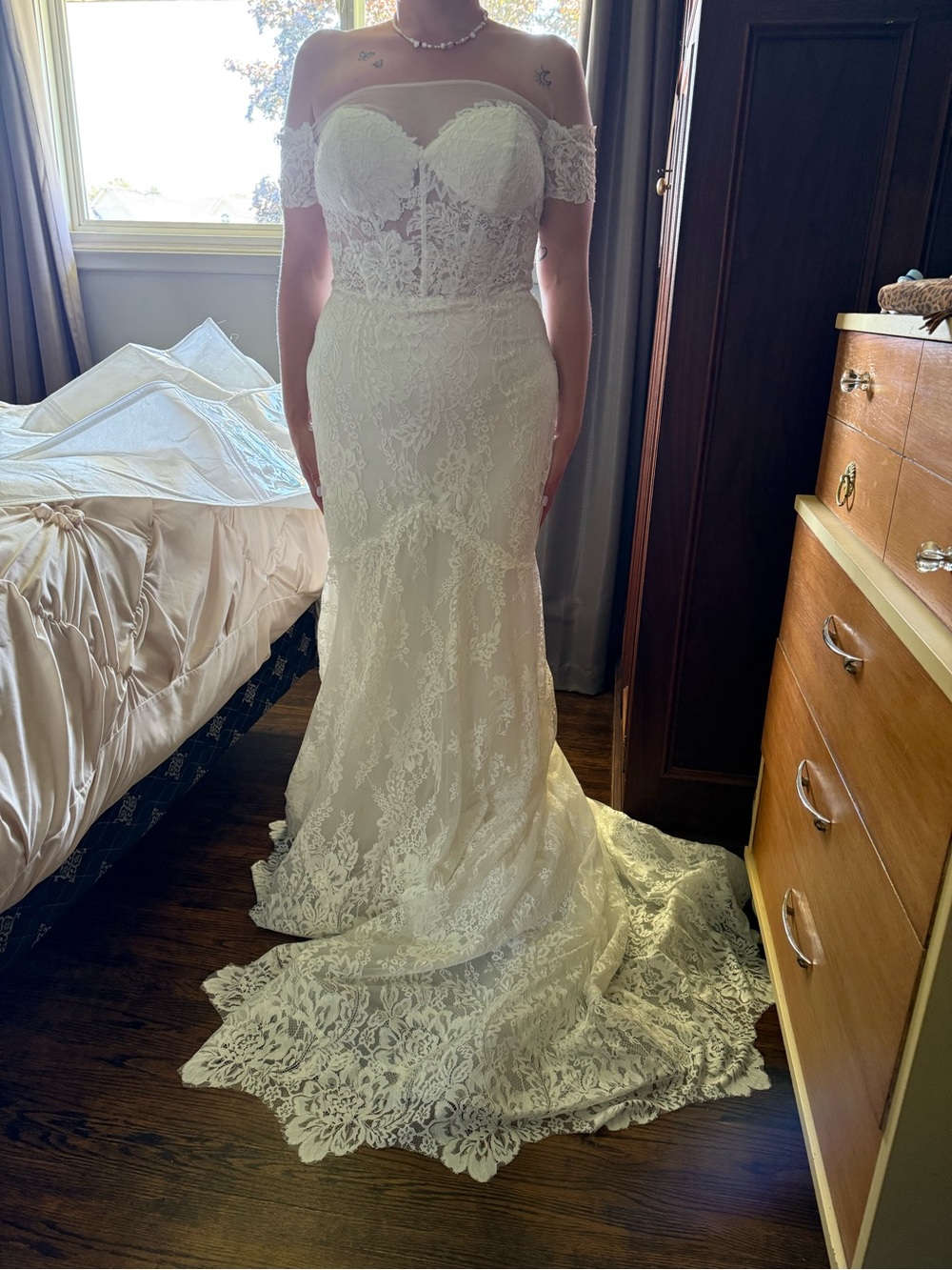 L'Amour White Lace Bridal Gown